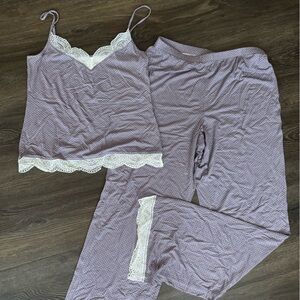 Haven Well within Women's Pajama Set with Lace Trim - Lavender